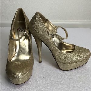Gold Glittery Heels Size 8